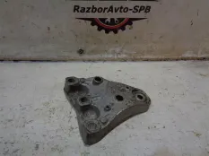 Кронштейн двигателя правый VW Polo Sedan