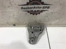 Кронштейн двигателя правый VW Polo Sedan