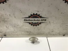 Повторитель на крыло белый Suzuki Swift 2004-2010