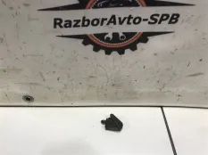 Форсунка омывателя лобового стекла Ford Focus 2 д