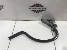 Петля крышки багажника Chevrolet Cruze