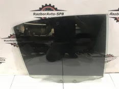 Стекло двери задней правой Mitsubishi Galant 8