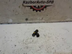 Форсунка инжекторная электрическая Skoda Octavia