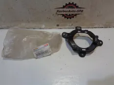 Кронштейн фары противотуманной правой Toyota Land
