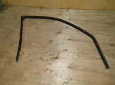 Уплотнитель стекла Ford Focus I 98-04