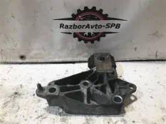 Кронштейн двигателя правый Renault Clio /Symbol 1