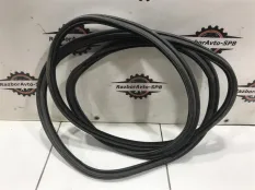 Уплотнитель багажника Porsche Cayenne 1