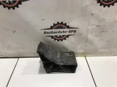 Кронштейн двигателя Volvo XC90 1