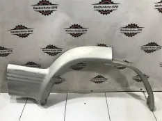 Накладка заднего крыла правого Mitsubishi Pajero/