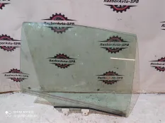 Стекло двери задней правой Nissan Skyline V36