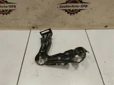 Кронштейн фары правый Skoda Octavia (A5 1Z-) 2004