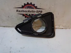 Решетка в бампер правая Toyota RAV 4 2013>