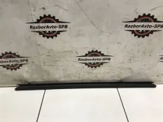 Накладка стекла переднего правого Renault Logan 2