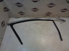 Уплотнитель стекла VW Passat (B6) 2005-2010