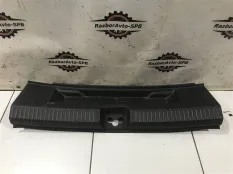 Обшивка багажника VW Polo Sedan