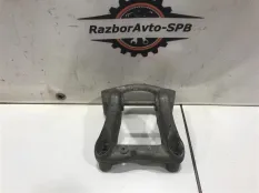 Кронштейн двигателя правый Porsche Cayenne 1