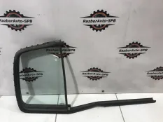 Стекло двери задней правой (форточка) Renault Cli