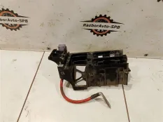 Корпус блока предохранителей Opel Astra H 2004-20
