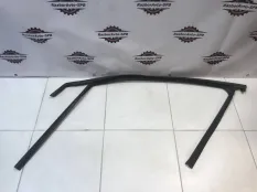 Уплотнитель стекла Chevrolet Cruze