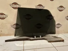 Стекло двери задней правой Ford Escape 2008