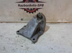 Кронштейн двигателя левый Nissan Skyline V36