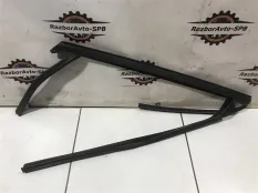 Уплотнитель стекла Ford Focus 3