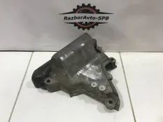 Кронштейн двигателя правый VW Polo Sedan