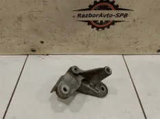 Кронштейн опоры двигателя Mazda 2 (DE)