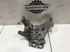 Кронштейн генератора BMW 7-серия E38