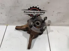 Кулак поворотный передний правый Mitsubishi Lance