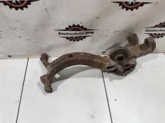 Кулак поворотный передний правый VW Passat (B5) 1