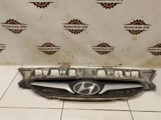 Решетка радиатора Hyundai Solaris 2010>