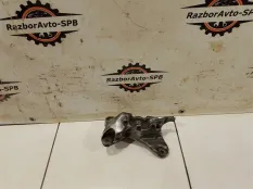 Кронштейн двигателя правый Chevrolet Cruze