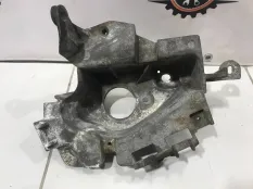 Кронштейн опоры КПП Renault Clio /Symbol 1998-2008