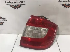 Фонарь задний правый Skoda Rapid