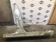 Порог со стойкой правый Toyota Avensis II T250