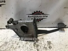 Педаль сцепления Chevrolet TrailBlazer 2