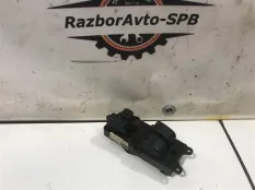 Блок управления стеклоподъемниками Toyota Corolla