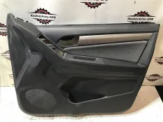 Обшивка двери передней правой Chevrolet TrailBlaz