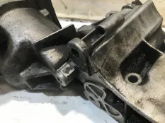 Корпус масляного фильтра BMW  E39 2.8 97Г
