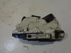 Замок двери передней левой VW Polo Sedan