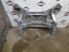 Балка подмоторная Nissan Skyline V36