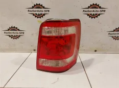 Фонарь задний правый Ford Escape 2008