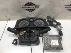 Блок управления двигателем Opel Astra H