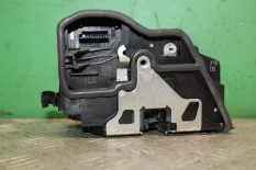 Замок двери передней правой BMW X5 E70 рестайлинг