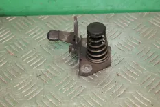 Крюк капота BMW 5 серия E60/E61 (2002—2007)