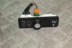Разъем AUX / USB Jaguar XF I рестайлинг (2011—2015)