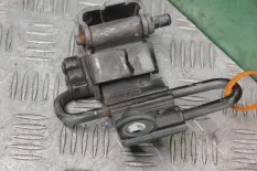 Петля двери передней правой нижняя Audi Q7 4L (20