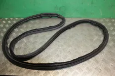 Уплотнитель двери передней Jaguar XF I (2007—2011)