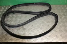 Уплотнитель двери передней Jaguar XF I (2007—2011)